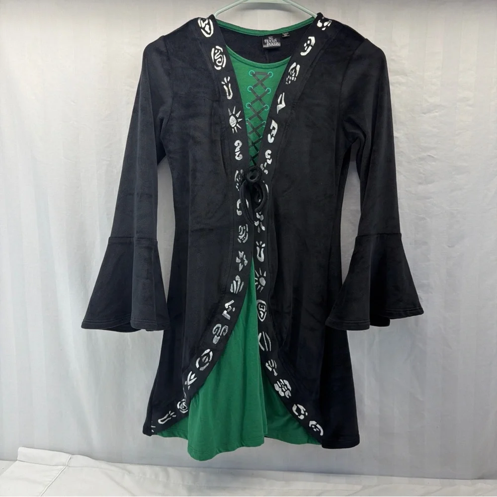 Disney Hocus Pocus Black and Green Cardigan‎